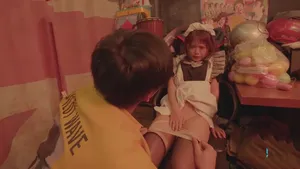 Một cô gái người mẫu có đôi chân đẹp nặng hơn 80 pound! Mang giày cao gót lụa đen, tán tỉnh bằng chân, quấn tất quan hệ tình dục bằng miệng